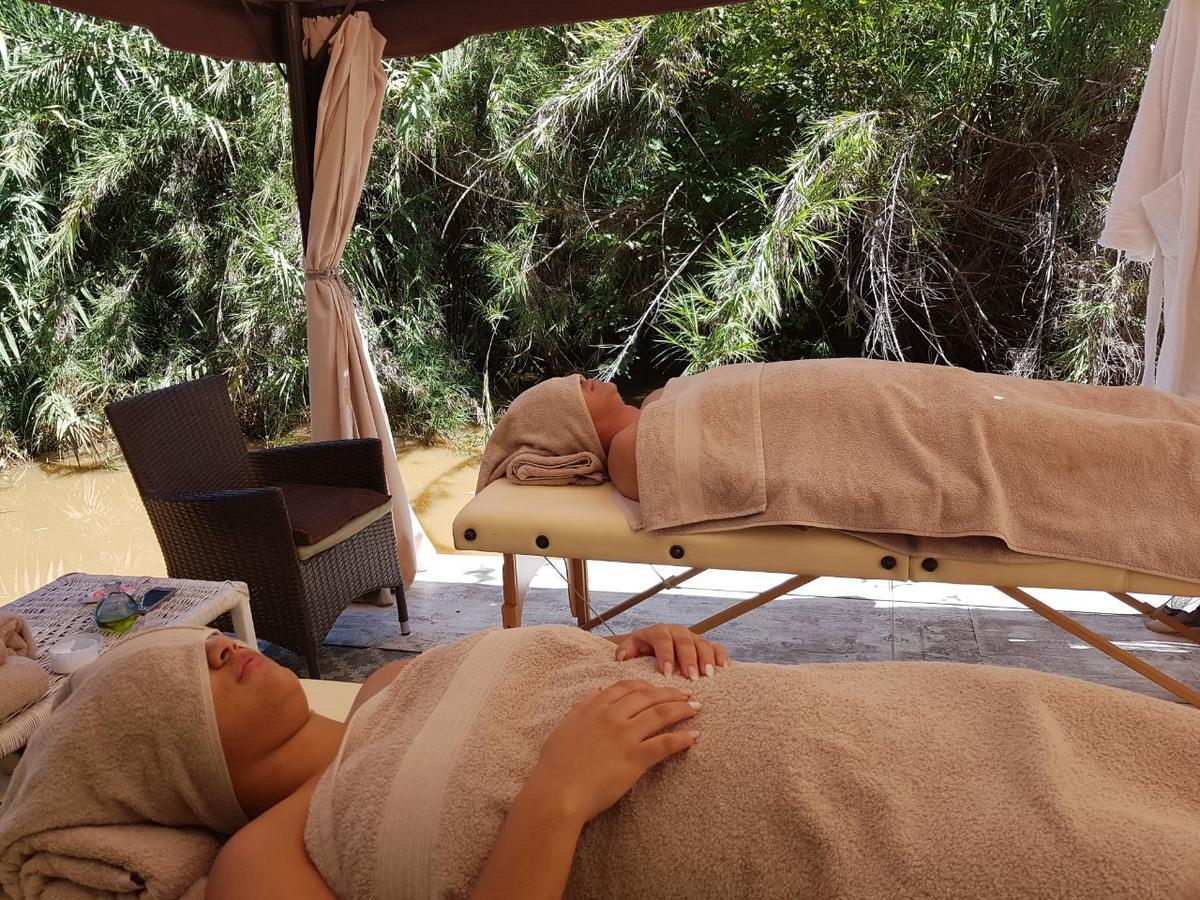 Iris Retreat & Island Day Spa Hartbeespoort Exterior foto